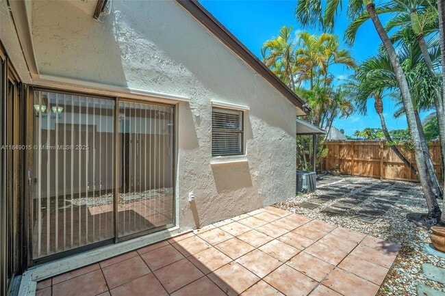 Building Photo - 6611 SW 127th Ct
