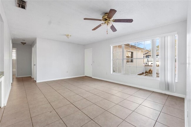 Building Photo - 621 Ashberry Ln