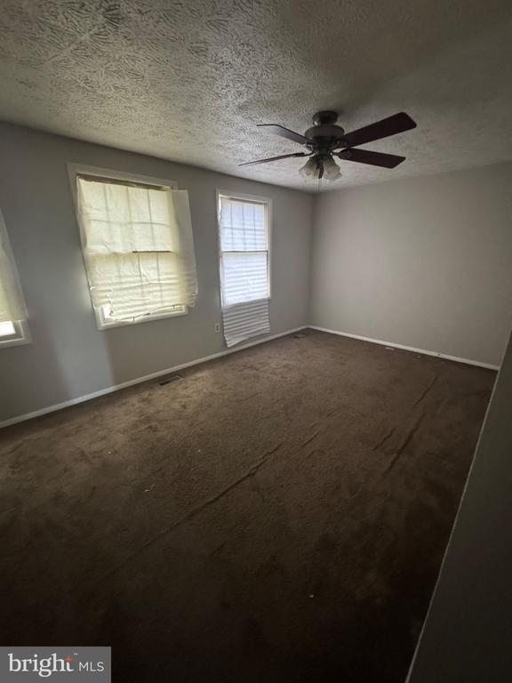 Building Photo - 1404 Elm Grove Cir