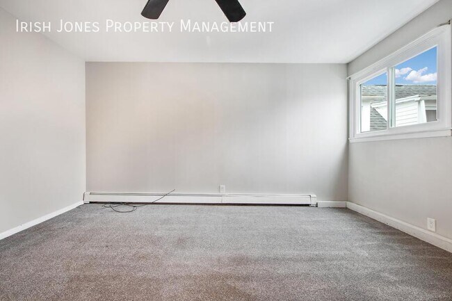 Building Photo - 138 Weimar St