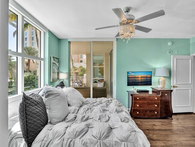 Building Photo - 3720 S Ocean Blvd