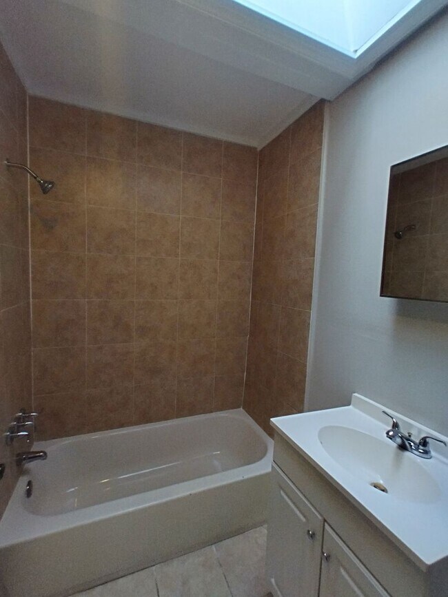 Building Photo - Spacious West Philly Home