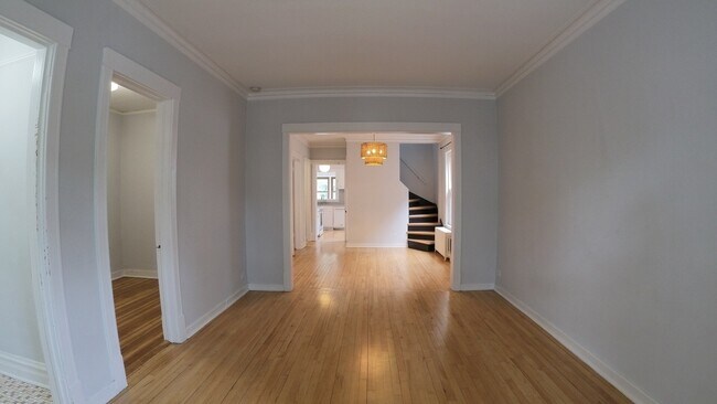 Building Photo - 4219 N Albany Ave