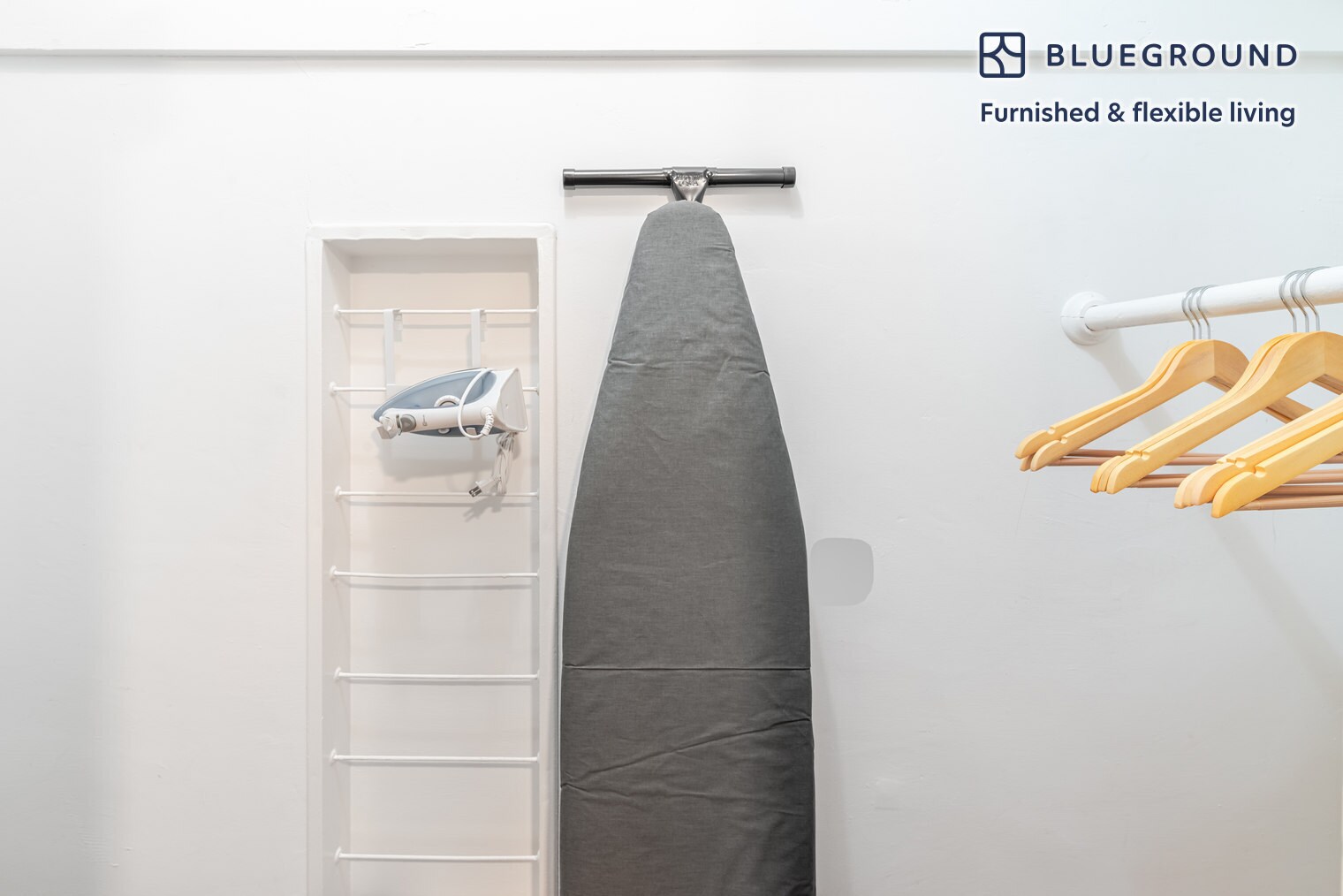 Building Photo - 253 Center St