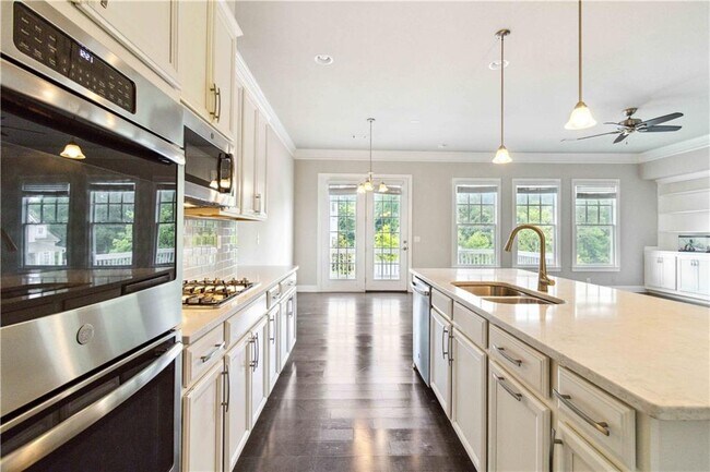 Building Photo - 510 Suwanee Pass Ln