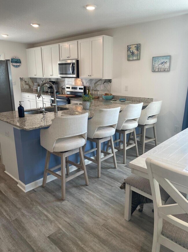 Building Photo - 128 Bluebeech St