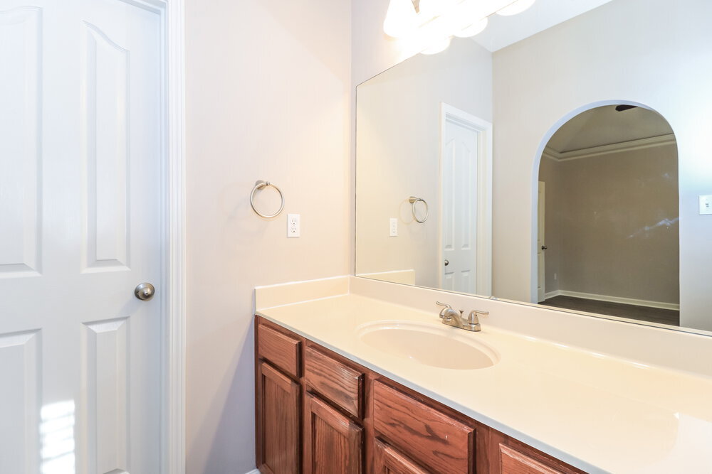 Building Photo - 10088 Cross Valley Dr