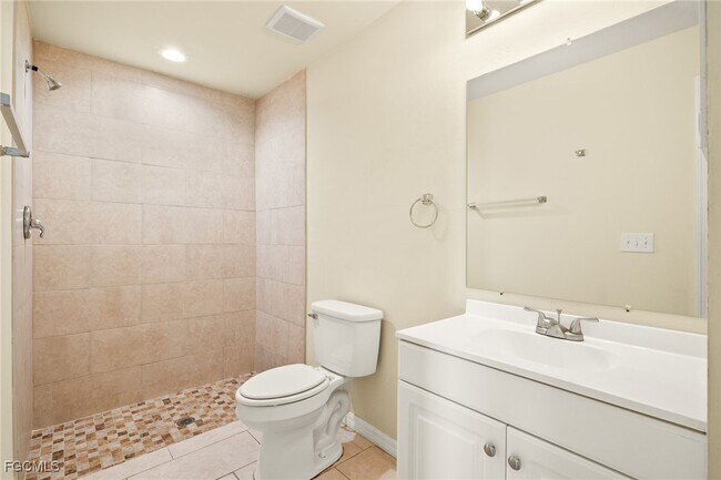 Building Photo - 4111 Skyline Blvd