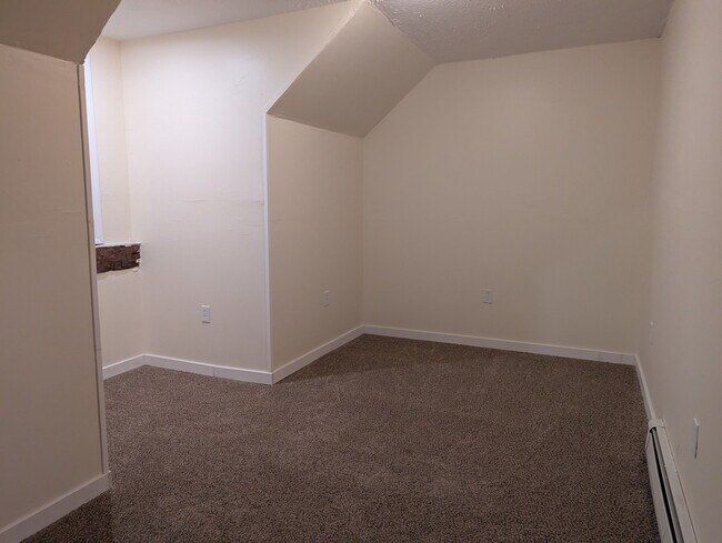 Building Photo - 24 Harvey St