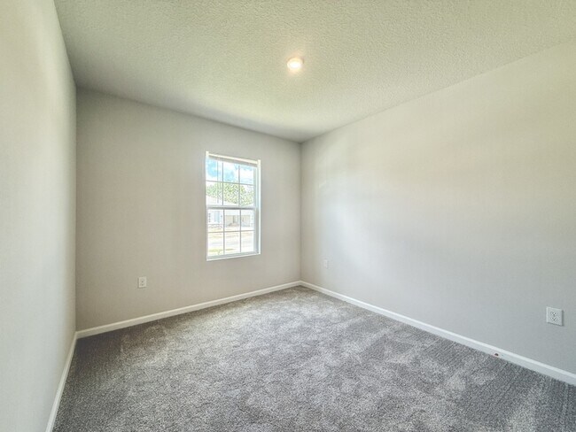 Building Photo - 507 Voltaire Dr