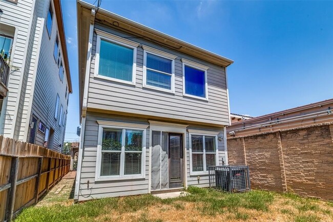 Building Photo - 1216 E 29th St