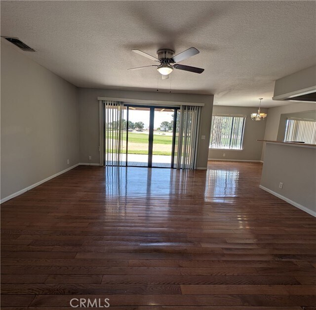 Building Photo - 27535 Lakeview Dr