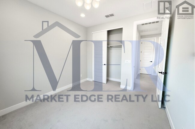 Building Photo - 3Bed/2.5Bath House at Deer Valley/Cave Creek Rd! $4995 Move-In Special! Ready for Immediate Move-In!