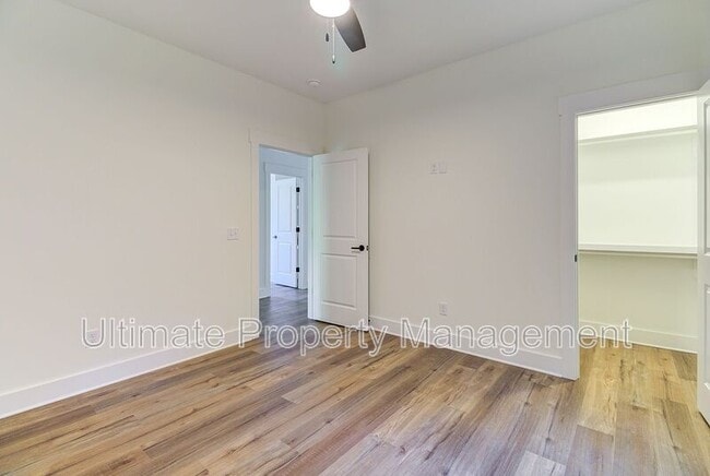 Building Photo - 213 Myrtle Ave