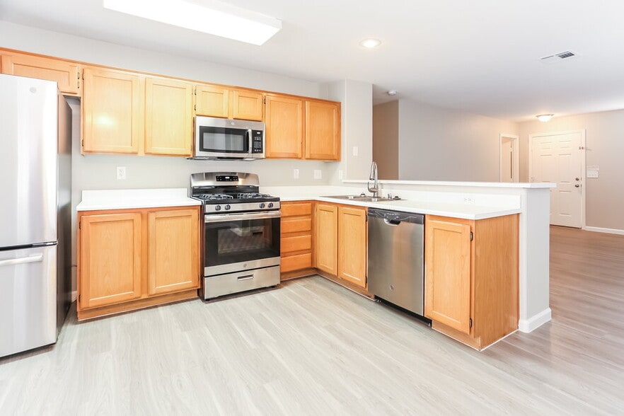 Building Photo - 7905 Odysseus Ave