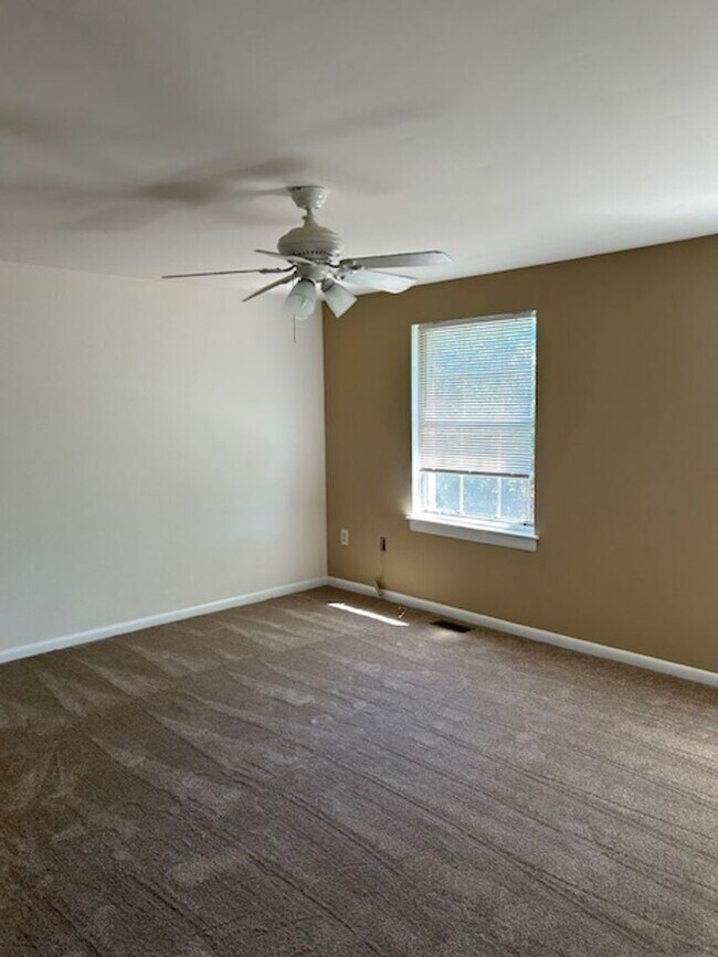 Building Photo - 1107 Soho Ct