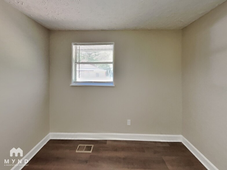 Building Photo - 809 Brian Ln