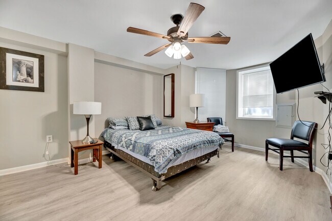 Building Photo - 121 New York Ave NW