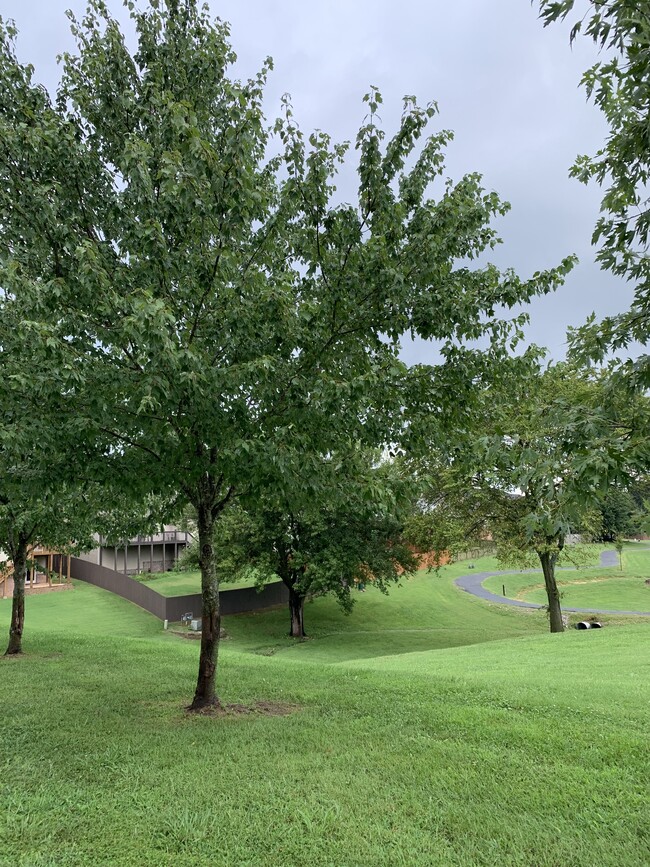 Building Photo - 1507 NE Benjamin Greens