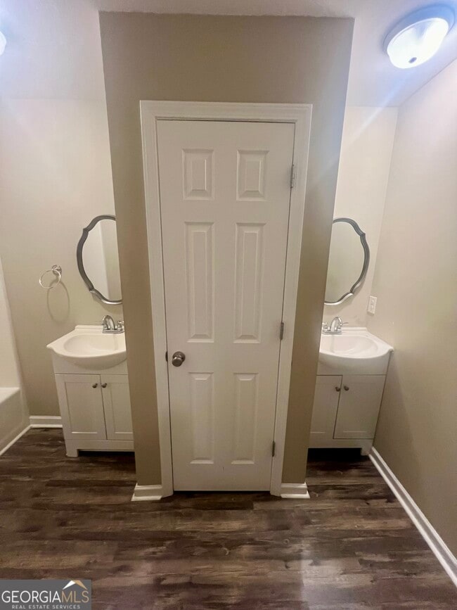 Building Photo - 1097 Tucker Rd