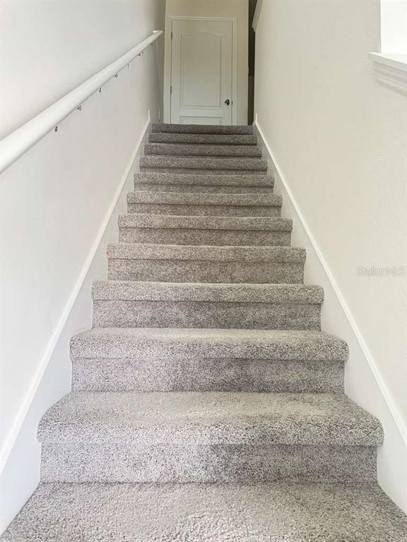 Building Photo - 1960 Tamarack Pass