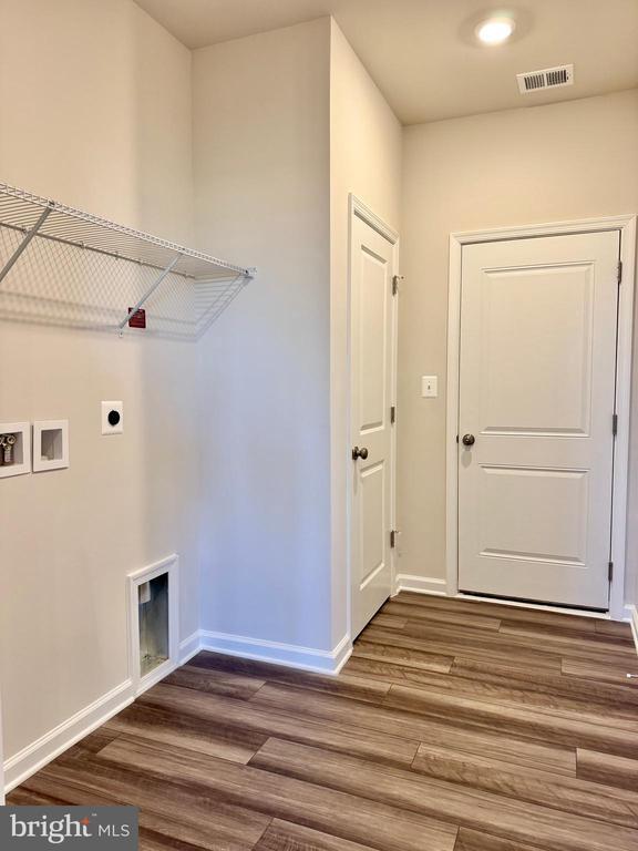 Building Photo - 19 Trout Lily Dr