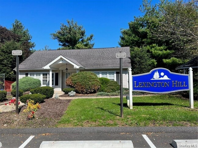 Building Photo - 17 Lexington Hills Rd