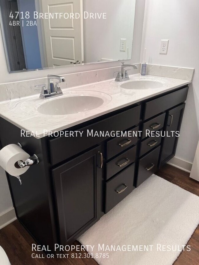 Building Photo - 4718 Brentford Dr