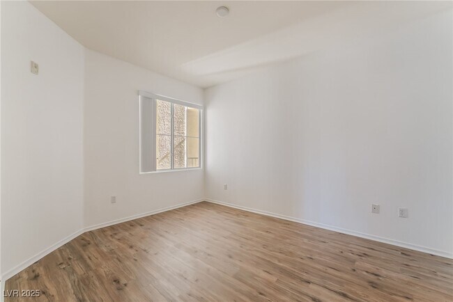 Building Photo - 7123 S Durango Dr