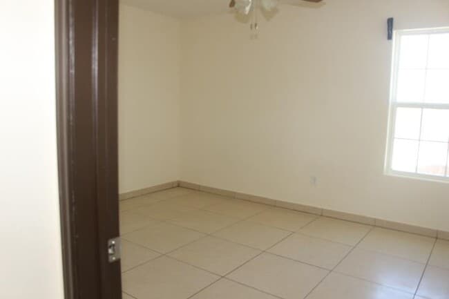 Building Photo - 3118 Garfield St