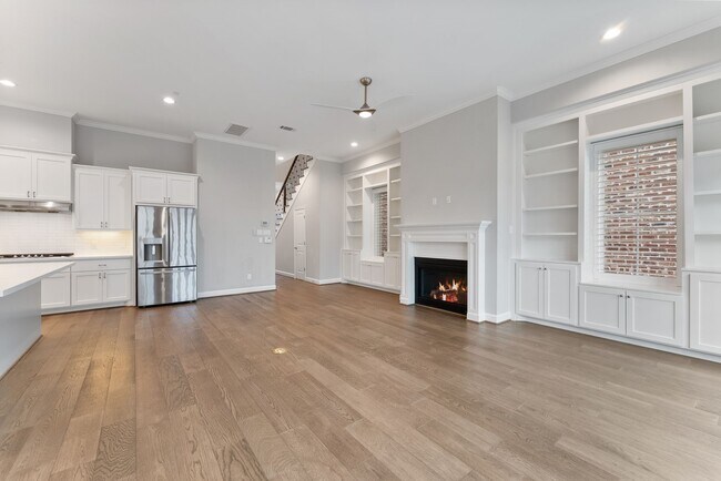 Building Photo - 114 Magnolia Green St