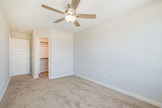 Building Photo - 703 Majestic Eagle Ct
