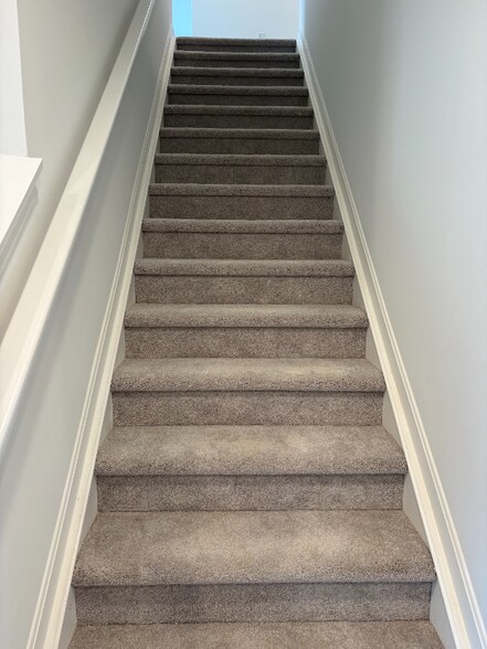 Building Photo - 2003 Lyndon Green Cir