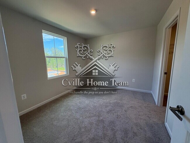 Building Photo - 246 Arches Ln