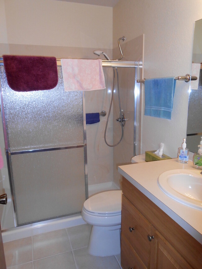 Building Photo - Charming 2 Bed/2 Bath Condo Near the Sculpture Park