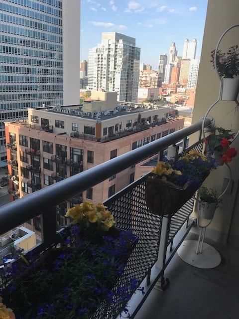 Building Photo - 700 N Larrabee St