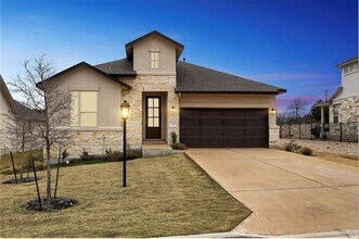 Building Photo - 218 Gulfton St