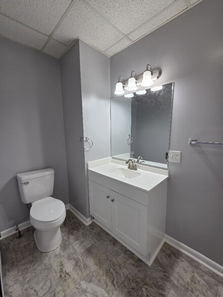 Building Photo - 34 N Earl St