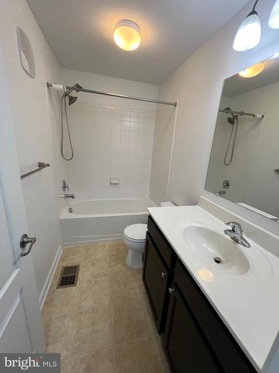 Building Photo - 4764 Dane Ridge Cir
