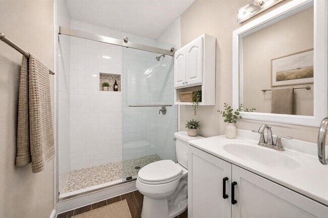 Building Photo - 15302 Cavalier Canyon Dr