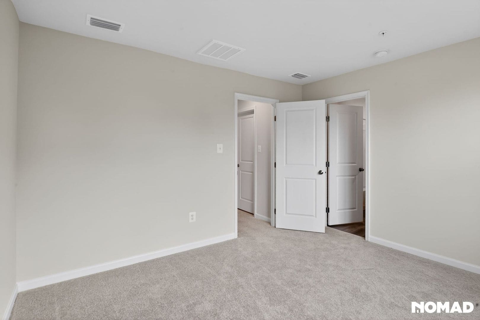 Building Photo - 611 Yellow Bill Ln