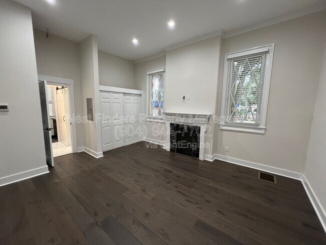 Building Photo - 1541 Riverside Ave