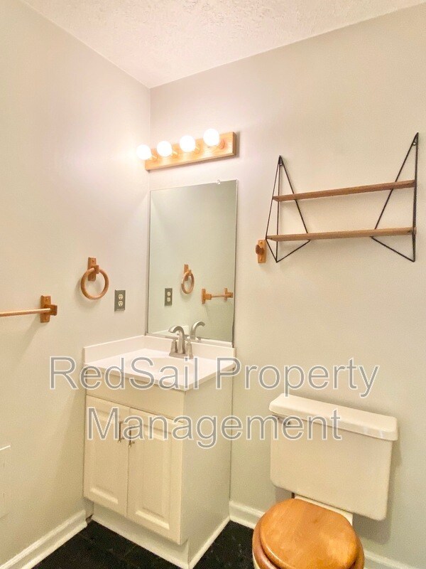 Building Photo - 21 Sidewinder Ct
