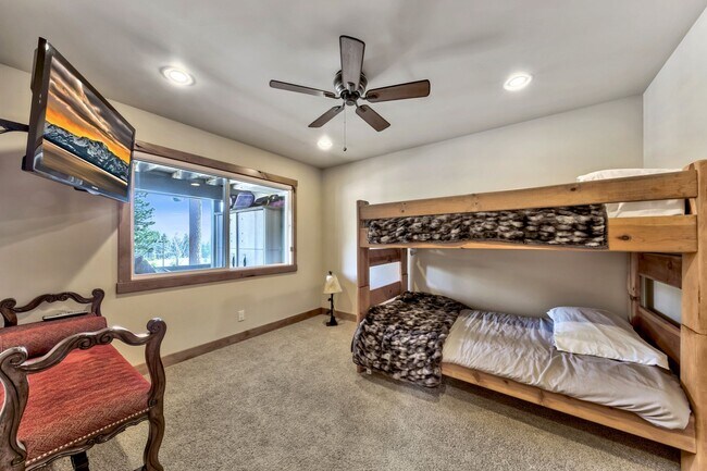 Building Photo - Monthly Summer/Winter Rental