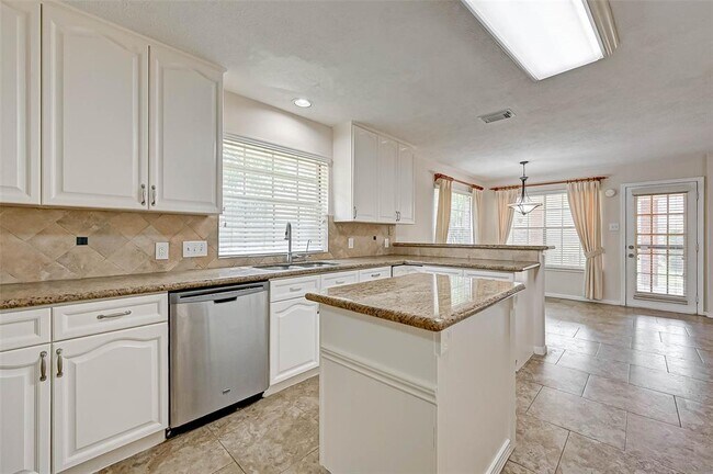 Building Photo - 1630 Berkoff Dr