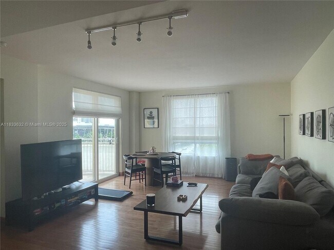 Primary Photo - 7355 SW 89th St