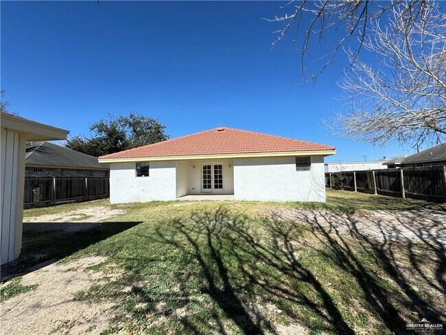 Building Photo - 503 Shea Dr
