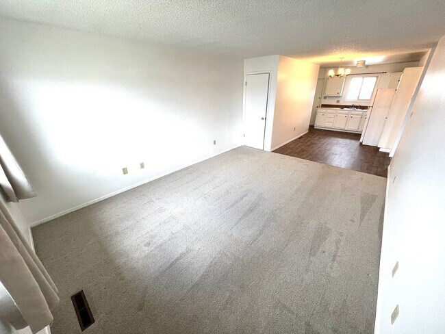 Building Photo - 1429 Aspen St