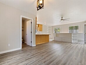 Building Photo - McKinley