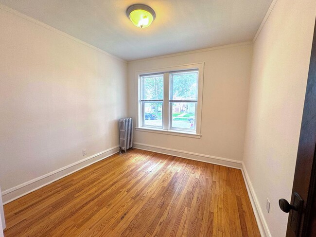 Building Photo - 4432 N Laporte Ave